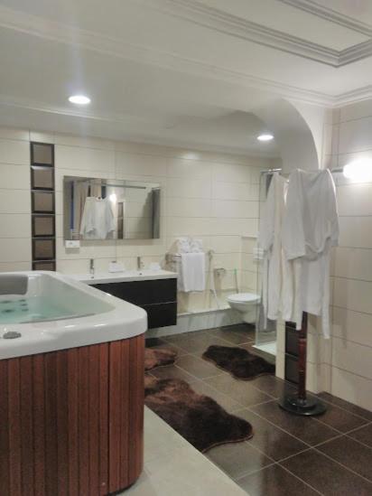 Hotel Raya Tichy Екстер'єр фото